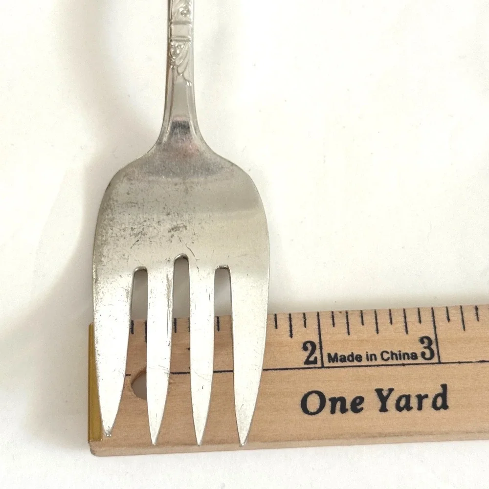 Vintage 1939 Starlight Stratford Plate Cold Meat Serving Fork Silverplate 8 5/8